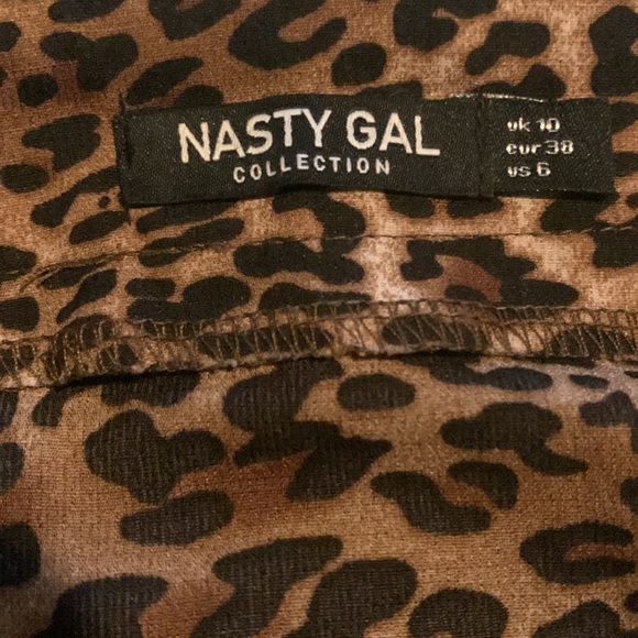 Leopard Size 6 Nasty Gal Maxi Skirt with 2 front slits and side zipper - Picture 4 of 6